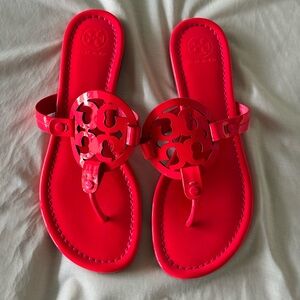 🩷❤️LIKE NEW❤️🩷 Tory Burch limited edition Neon Pink miller Sandals Size 9 1/2